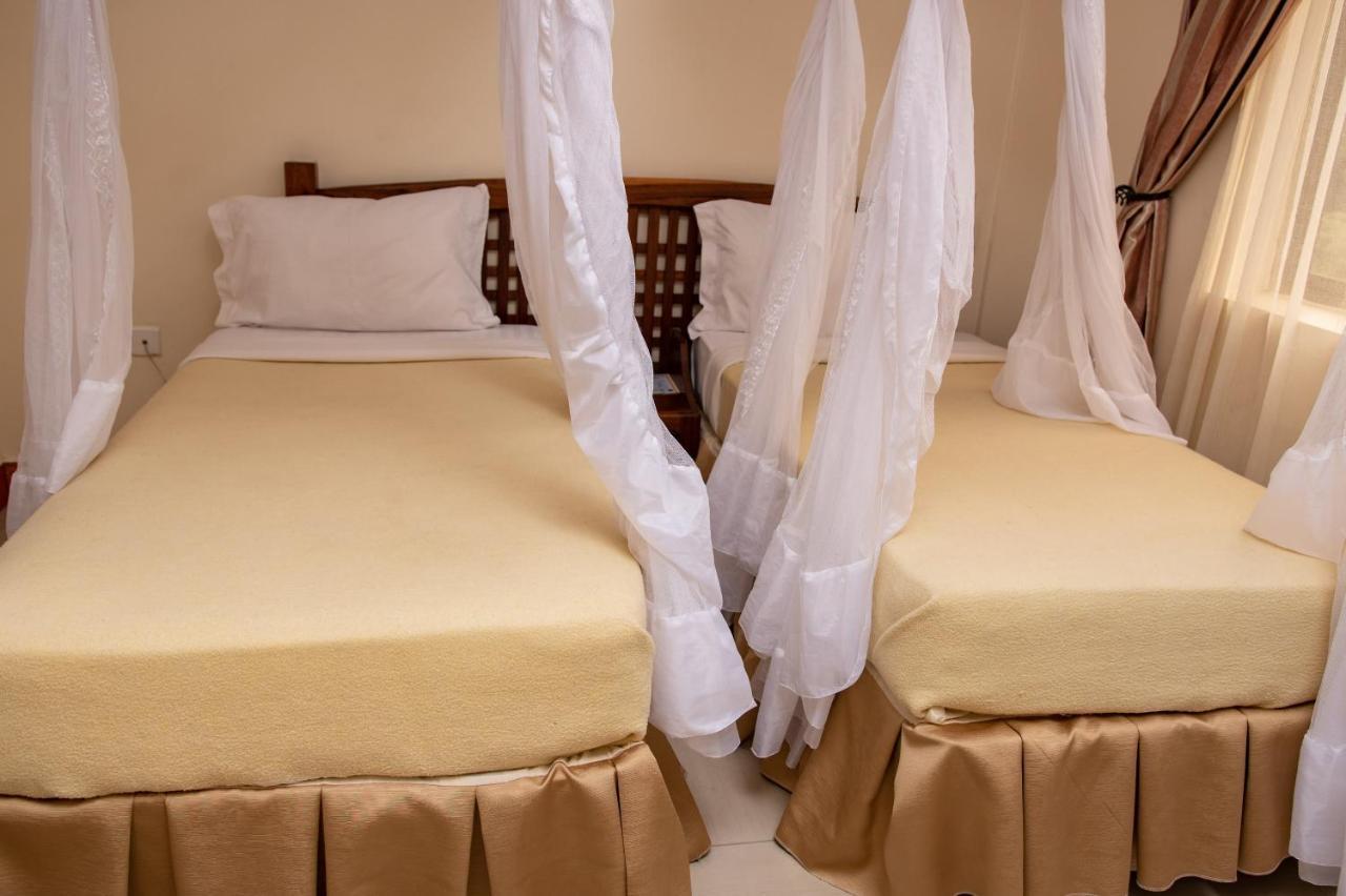 Briston Hotel Arusha Exteriör bild