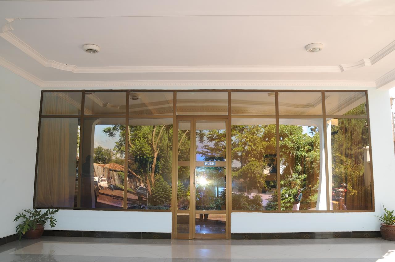 Briston Hotel Arusha Exteriör bild